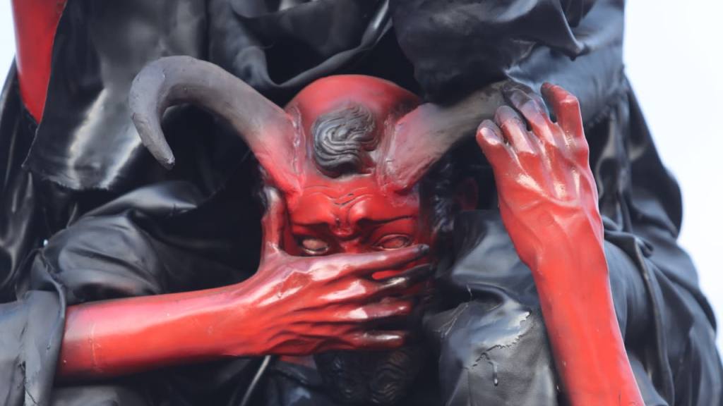 Quema del Diablo: Envían mensaje desde Antigua Guatemala | Álex Meoño