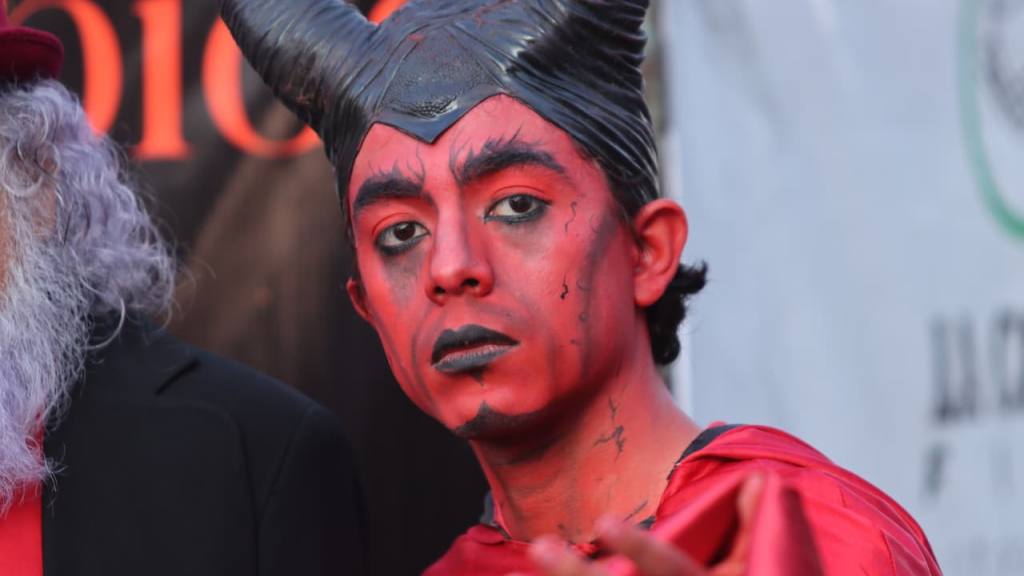 Quema del Diablo: Envían mensaje desde Antigua Guatemala | Álex Meoño