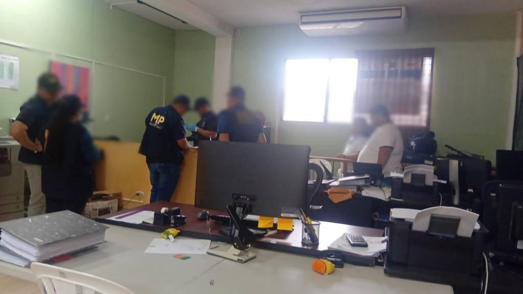 MP halla indicios en allanamiento por desaparición de empleada municipal de Huité, Zacapa | Ministerio Público