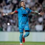 Neymar celebra su hat-trick ante el Juventude - Santos FC