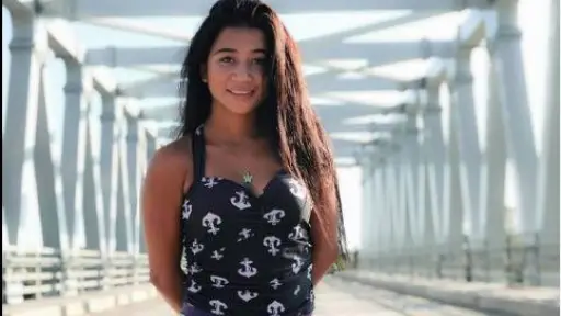 Esme La Chapina ,Facebook