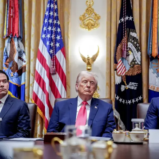 Trump en reunión con su gabinete en la Casa Blanca ,EFE