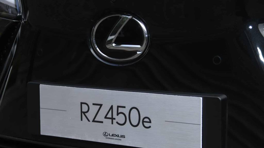 Lexus reafirma su liderazgo en el lujo electrificado en Guatemala  | Alejandro Meoño