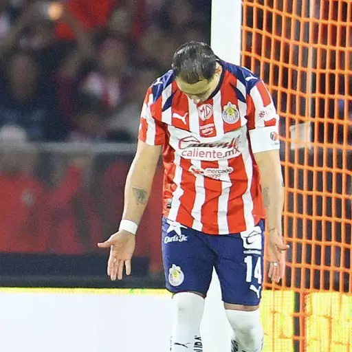 El penal de Chicharito queda en la memoria. ,Capturan de pantalla video de X.