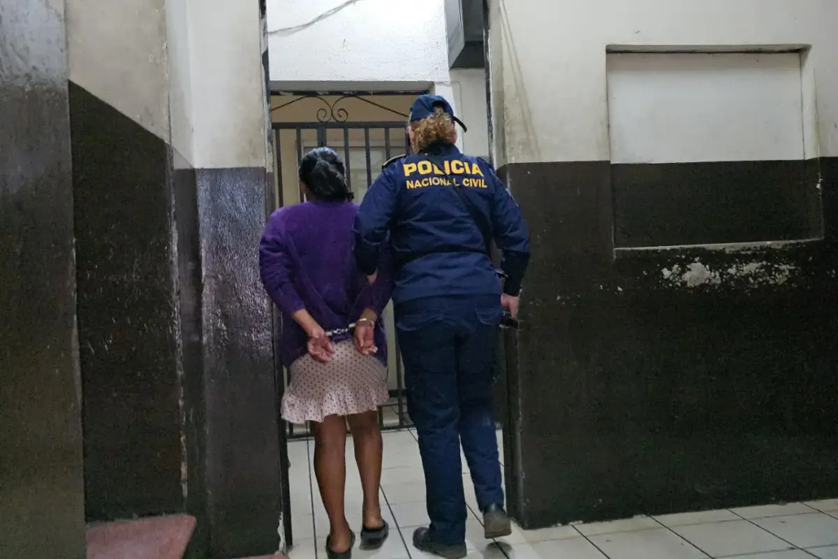 La mujer ocultaba dentro de su cuerpo la droga para ingresarla a la cárcel Renovación I., PNC