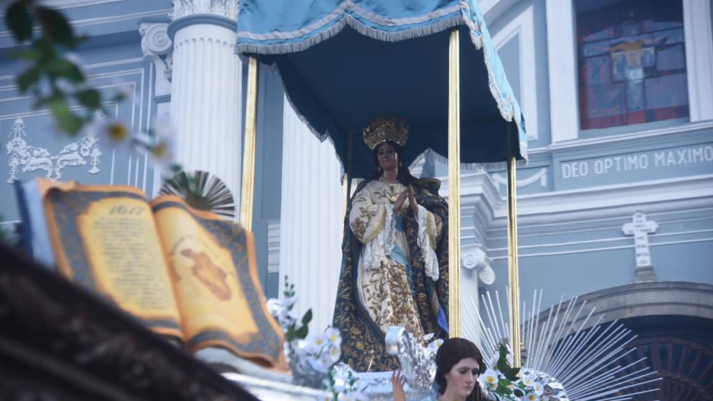 Cortejo procesional de la Virgen de la Inmaculada Concepción  | Omar Solís/EU