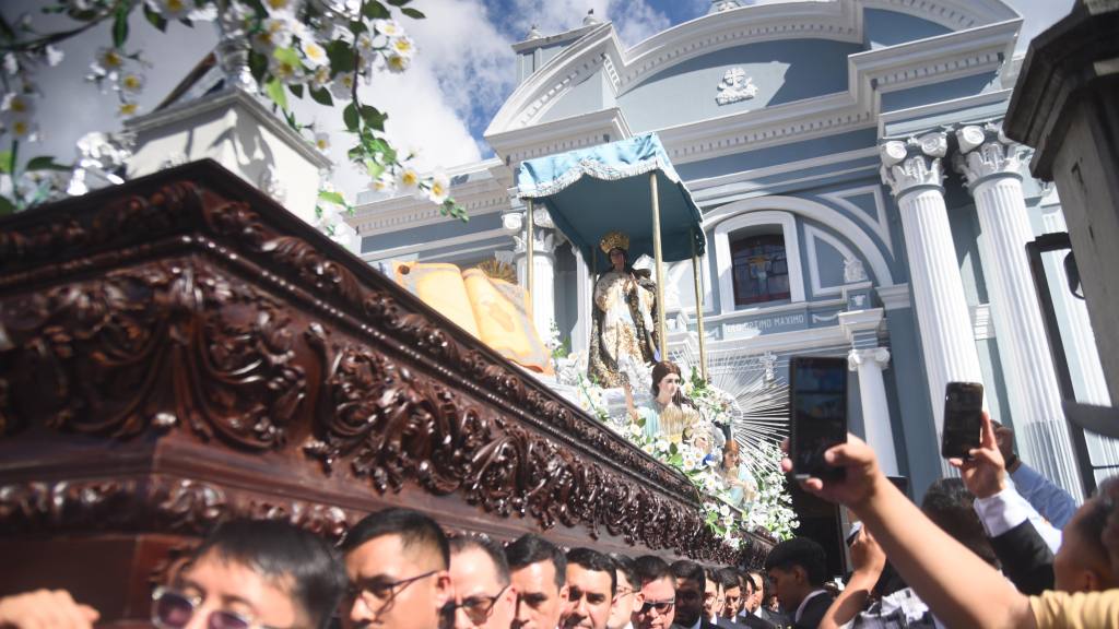 Cortejo procesional de la Virgen de la Inmaculada Concepción  | Omar Solís/EU