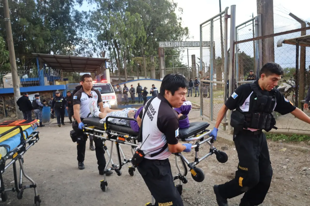 Bomberos auxiliaron a dos hombres con heridas de bala. , Foto Bomberos Voluntarios