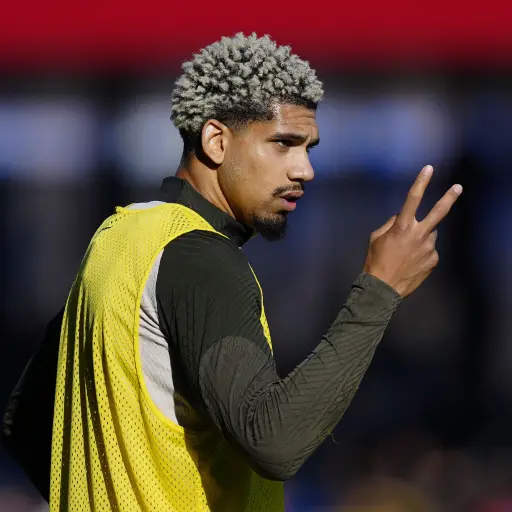 El uruguayo Ronald Araujo viaja a Tierra Santa para recuperarse emocionalmente