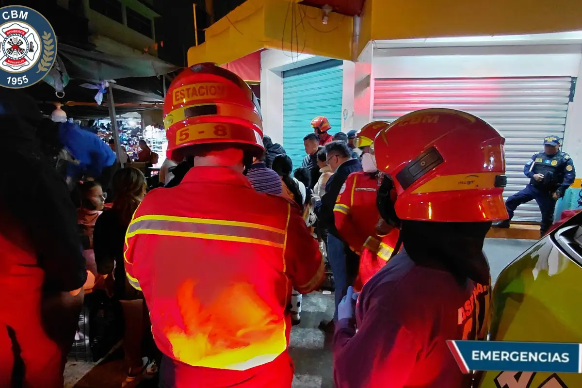 Lugar del ataque armado en la zona 5 donde murió un adolescente., Bomberos Municipales
