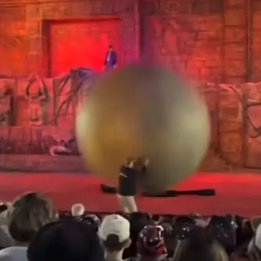 Falla en espectáculo de Indiana Jones en Disney World. ,Captura de pantalla video X.