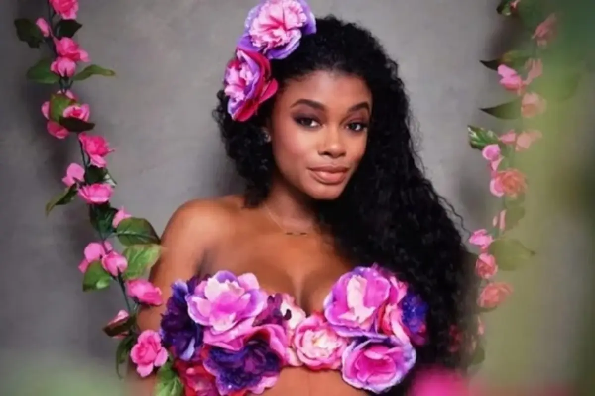 Imani Dia Smith, Redes sociales