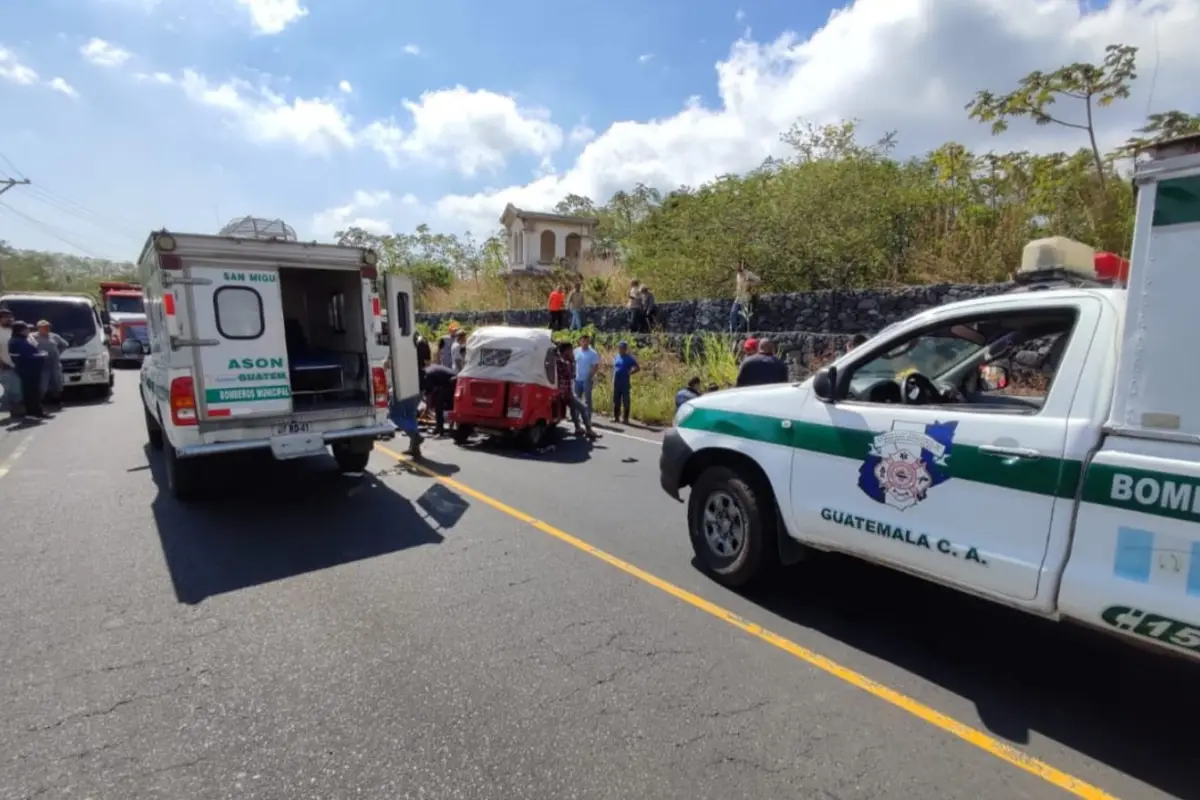 El accidente ocurrió en el área conocida como "Zona 0", del departamento de Escuintla., Bomberos Municipales Departamentales. 