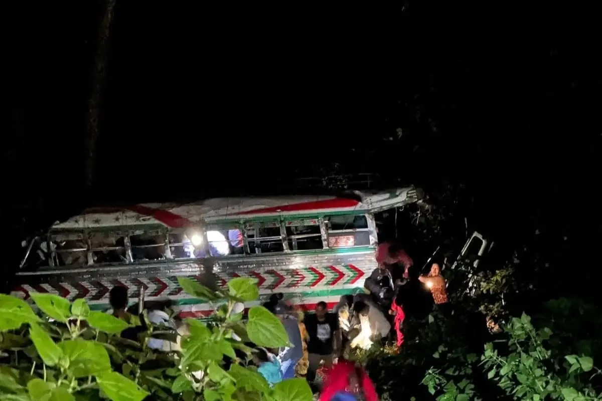 Bomberos confirmaron un saldo preliminar de 9 fallecidos., Bomberos Municipales Departamentales.