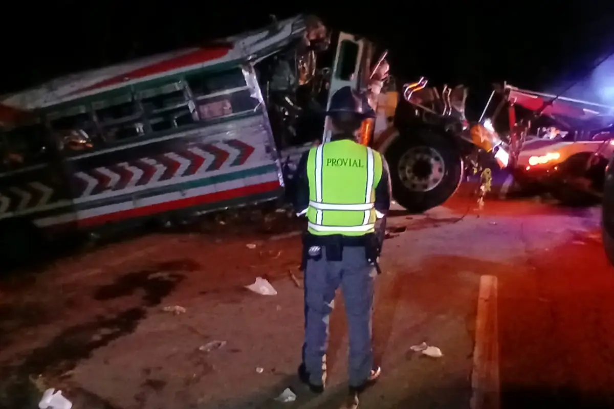 La unidad de transporte es de la empresa Transportes Sinaloa., Captura de pantalla. 