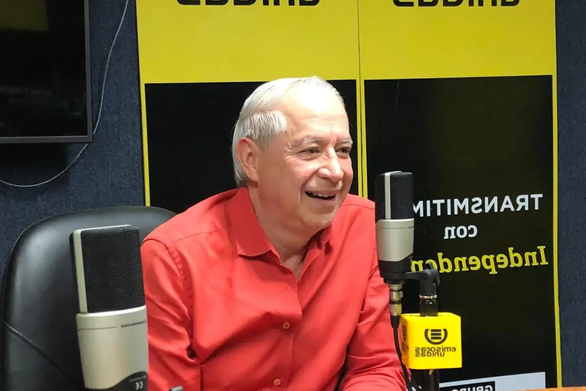 El médico, Erick Estrada, durante un programa de A Primera Hora, dando consejos de salud., ArchivoEU.