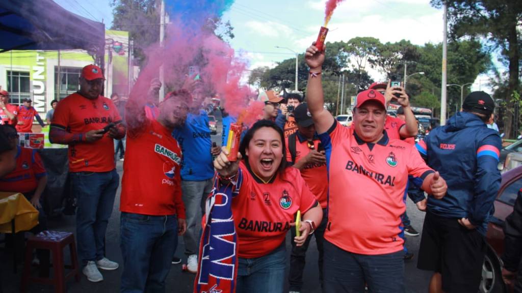 Apertura 2025: Ambiente en el estadio El Trébol  | Alex Meoño 