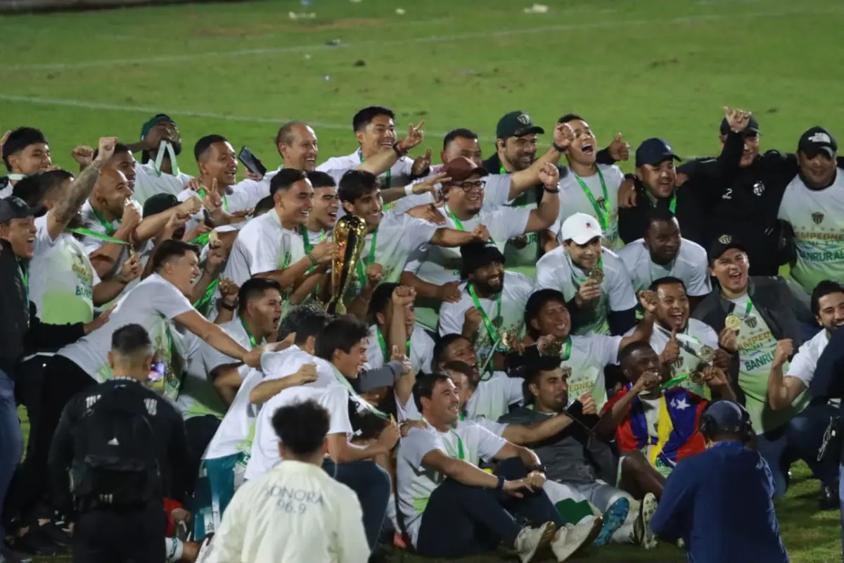Antigua logró el bicampeonato en el estadio El Trébol 