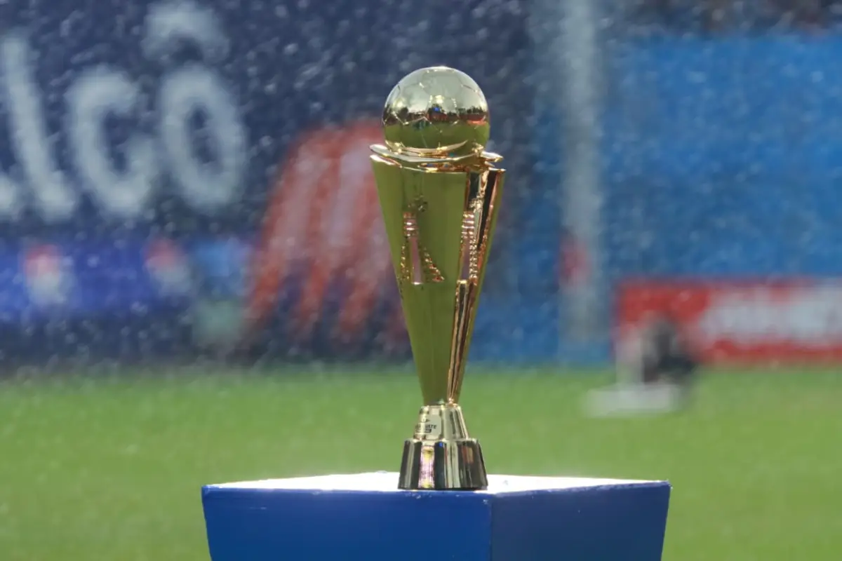 Copa que ganó Antigua G. F. C. durante el Apertura 2025