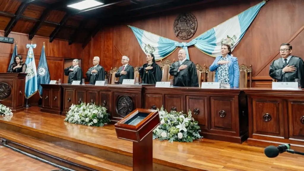 Pese a que el Congreso se declaró en receso, la CC pidió un informe a la junta directiva. ,Corte de Constitucionalidad.