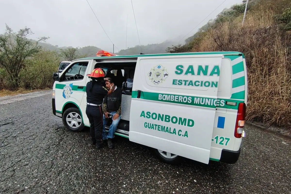 Bomberos Municipales Departamentales atendieron a un total de cuatro heridos., Bomberos Municipales Departamentales. 
