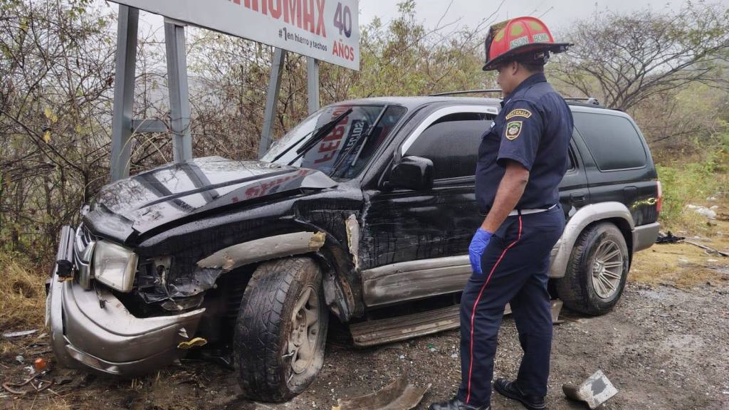 Fuerte choque en la ruta hacia Jalapa deja cuatro heridos | Bomberos Municipales Departamentales