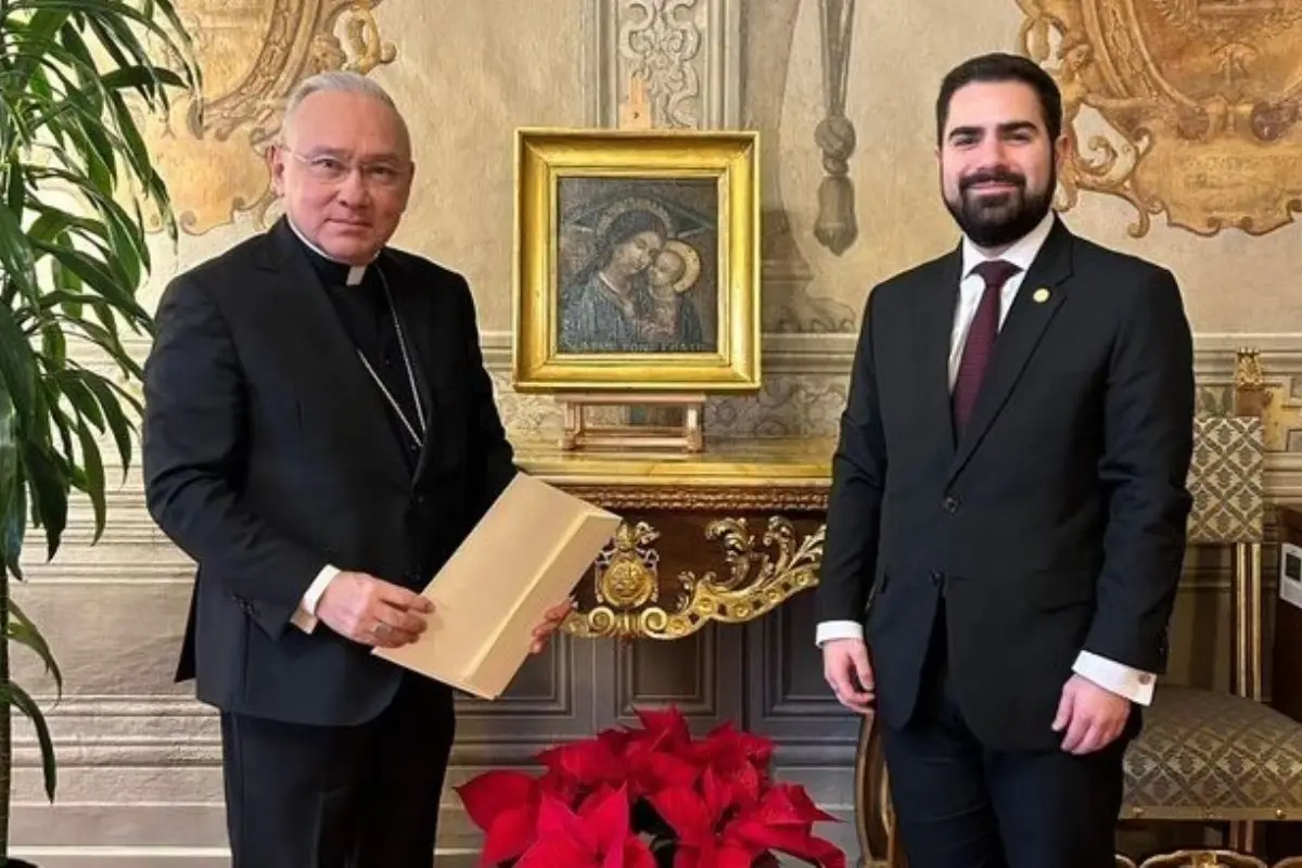 El diplomático fungió como secretario de comunicación social del presidente, Bernardo Arévalo., Santa Sede.