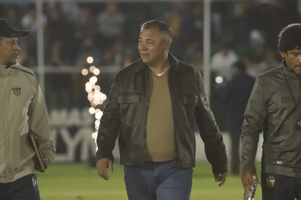 Mauricio Tapia continuará con Antigua G. F. C. 