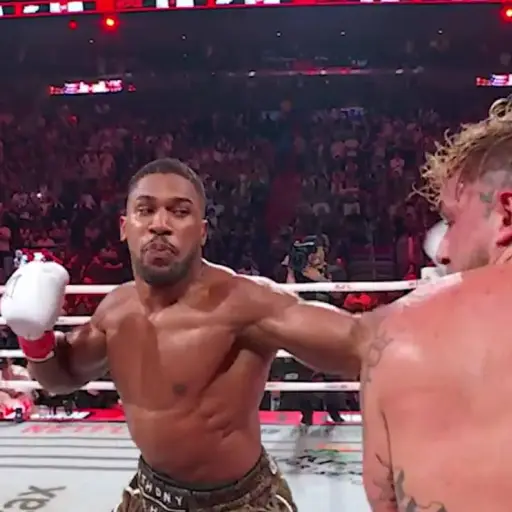 Anthony Joshua noquea a Jake Paul y le fractura la mandíbula - Captura de pantalla