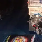 El conductor de una motocicleta chocó contra un vehículo del transporte pesado.  ,Foto Bomberos Voluntarios