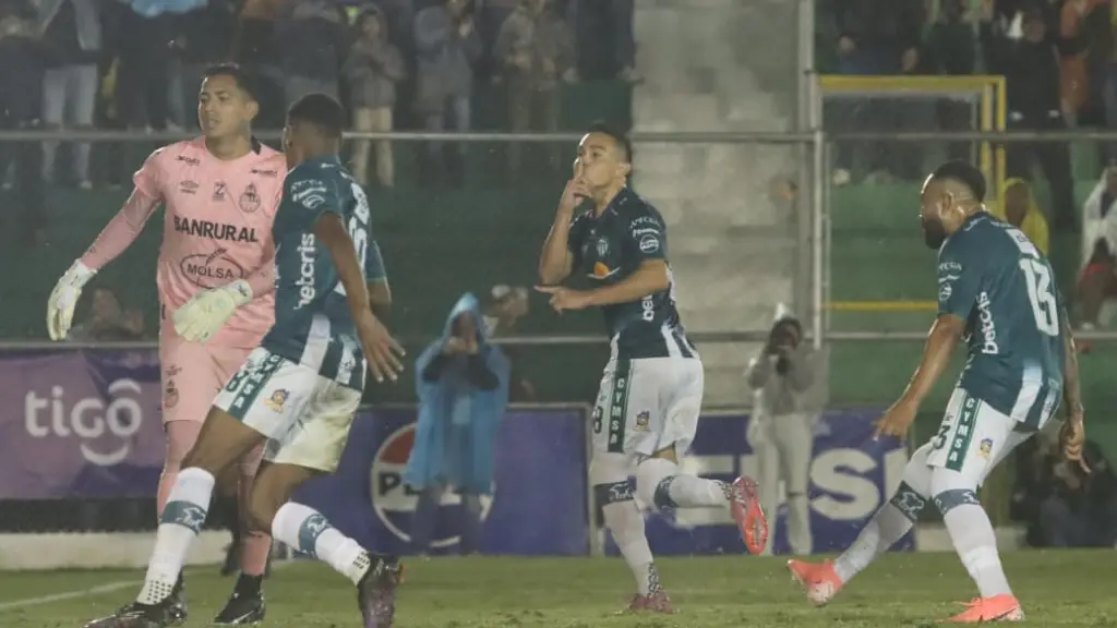 Antigua saca ventaja en la ida de la final del Apertura 2025