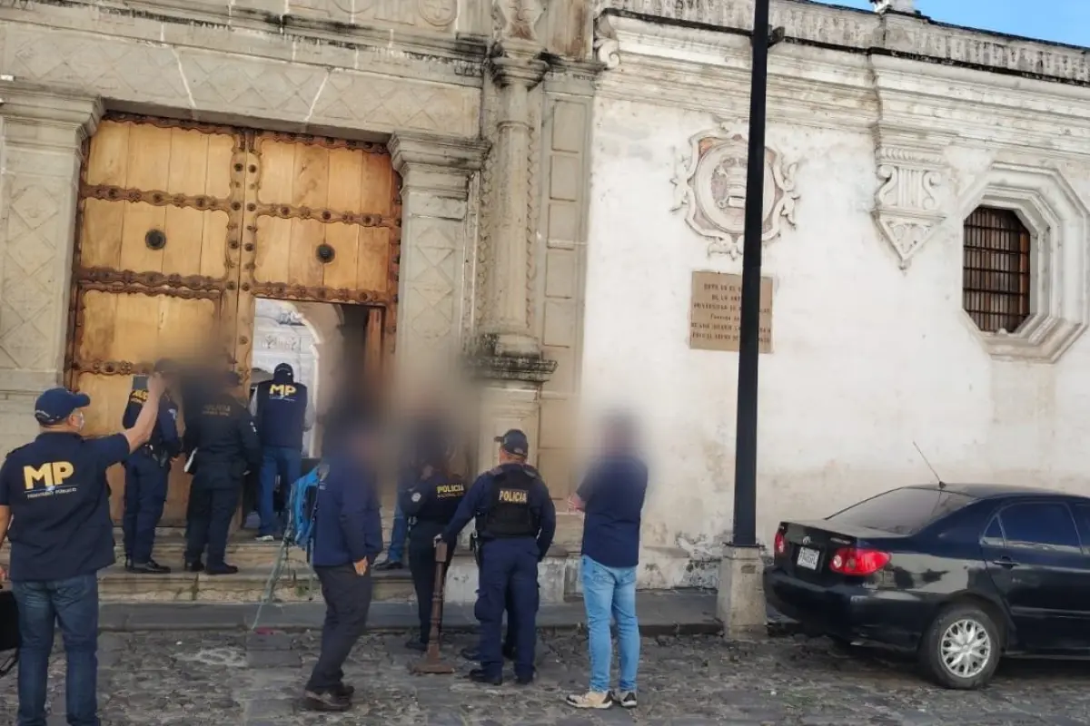 El MP realiza la diligencia en el Museo de Arte Colonial de La Antigua Guatemala., Foto MP