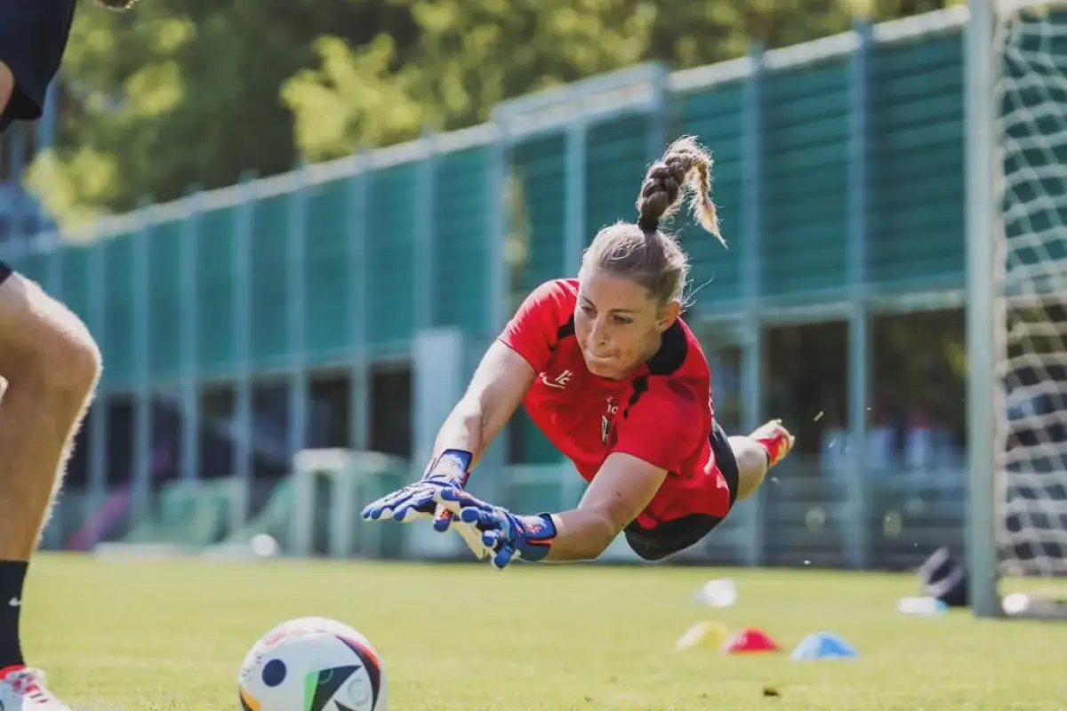 Sancionan a la portera del Liverpool por racismo - instagram @raffa_borggraefe