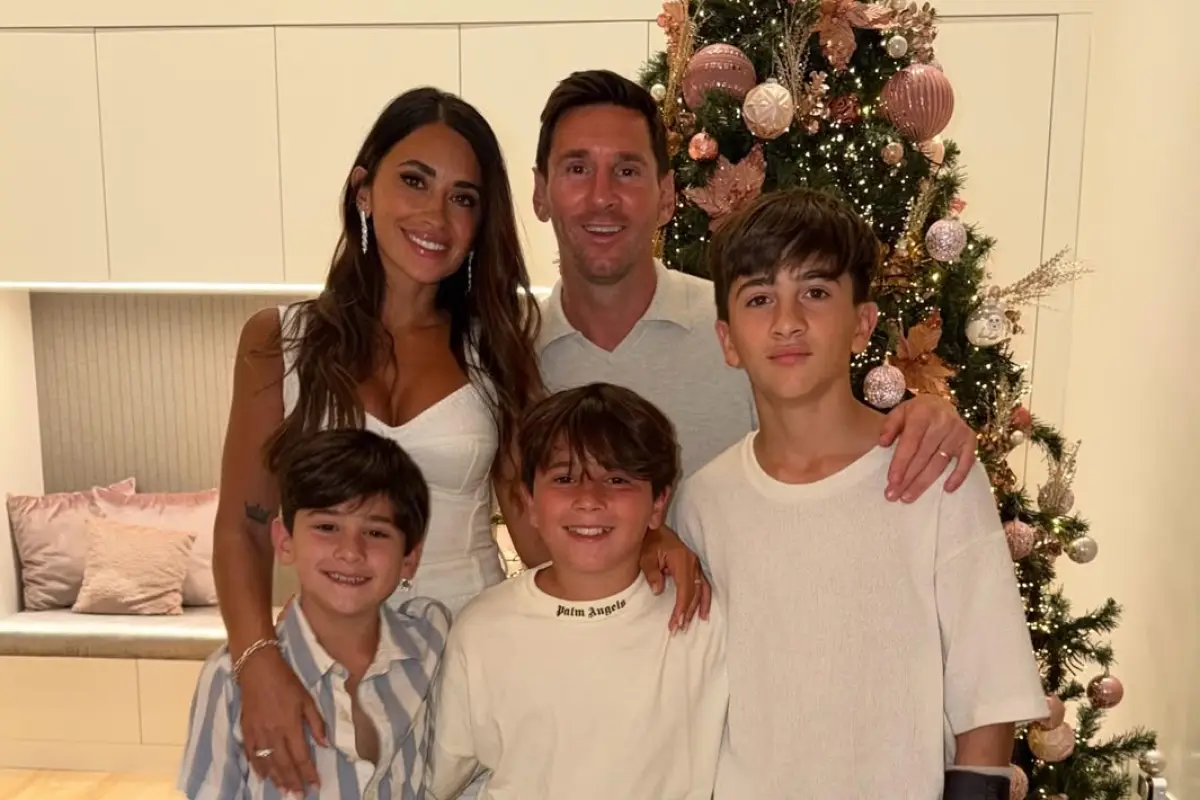 Foto familiar de la familia Messi en el Año Nuevo - instagram @leomessi