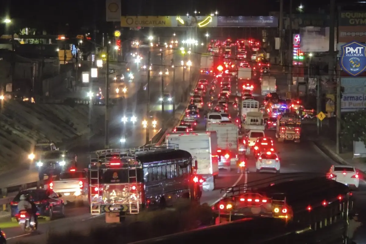 Tránsito en el sector de Villa Nueva., PMT de Villa Nueva