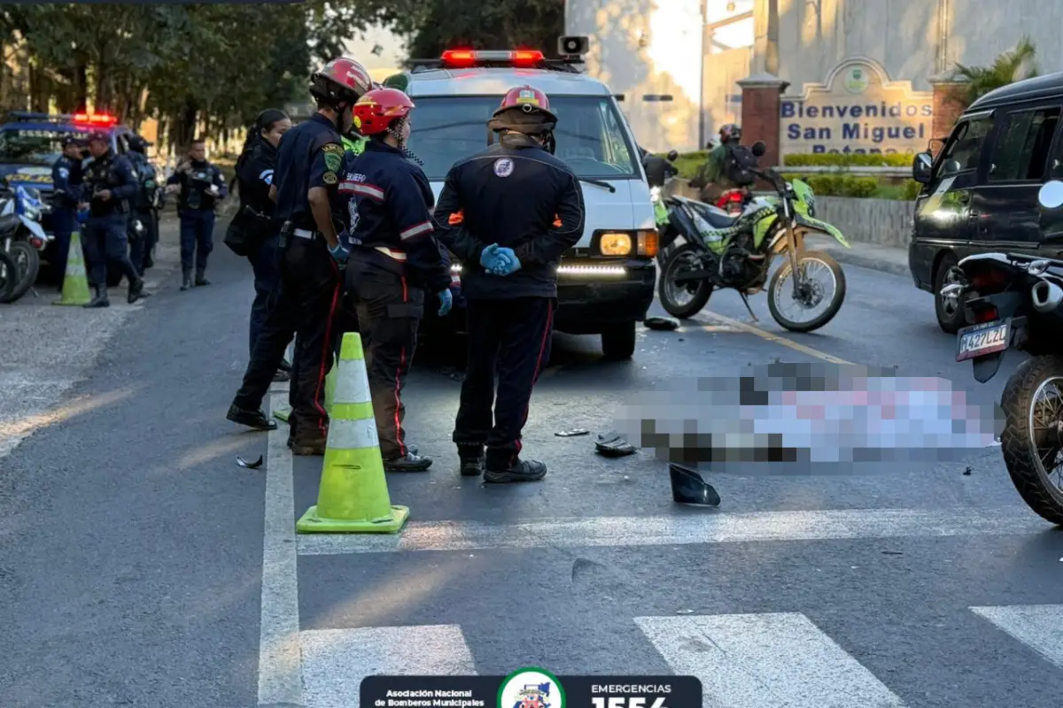 ., Bomberos Municipales Departamentales