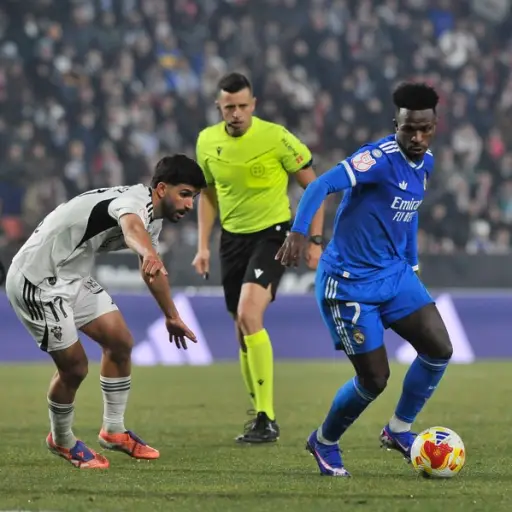 Vinícius en una acción con Real Madrid durante Copa de Rey 