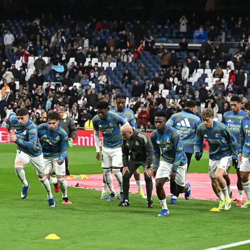 Calentamiento del Real Madrid previo al juego ante el Levante - EFE