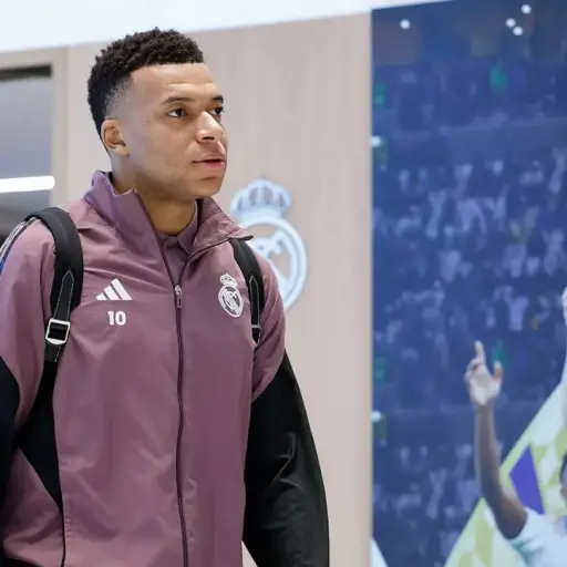 Kylian Mbappé en su llegada al Estadio Santiago Bernabéu - Real Madrid C:F: