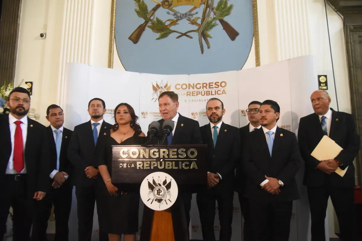 La nueva junta directiva, presidida por Luis Contreras, brindó su primera conferencia de prensa tras tomar posesión este miércoles, 14 de enero de 2026., Omar Solís/Emisoras Unidas