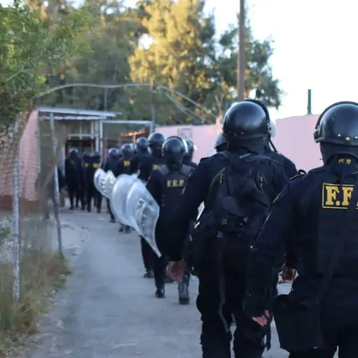 Agentes de la PNC participaron en el operativo. ,Foto PNC