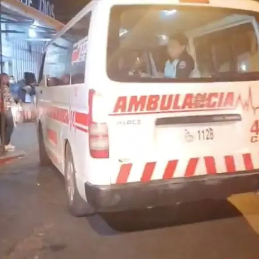 Los heridos tras el ataque en zona 7 fueron ingresados a un hospital. ,Bomberos Voluntarios