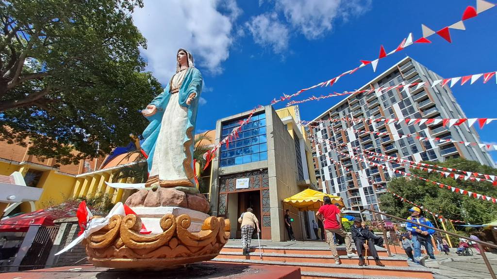 Fieles católicos conmemoran el Día del Cristo Negro | Omar Solís/EU