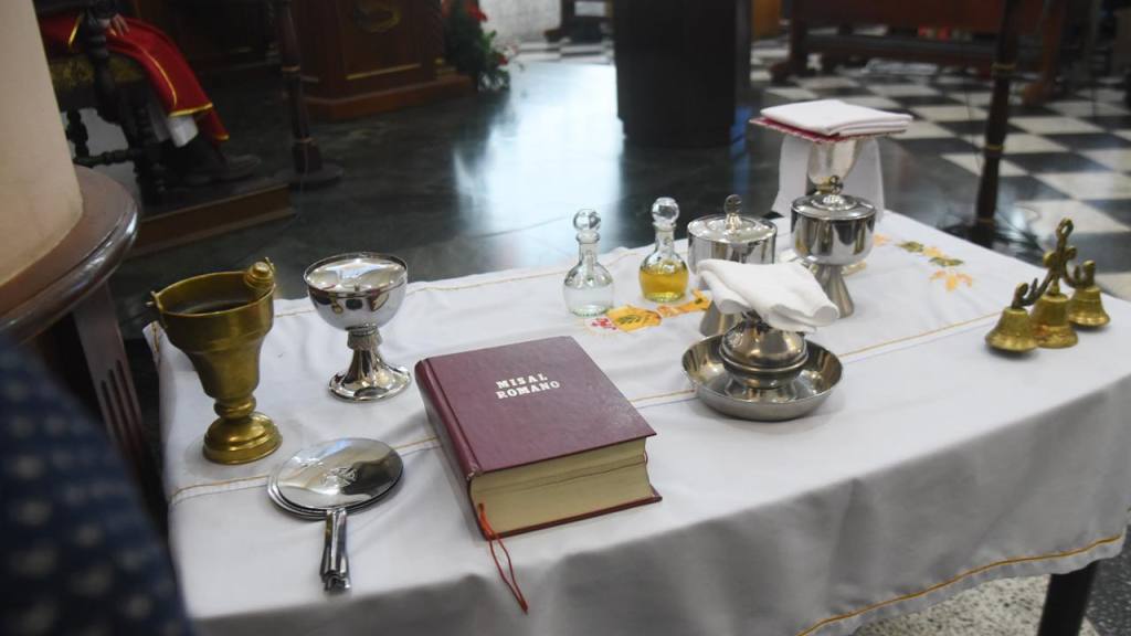 Fieles católicos conmemoran el Día del Cristo Negro | Omar Solís/EU