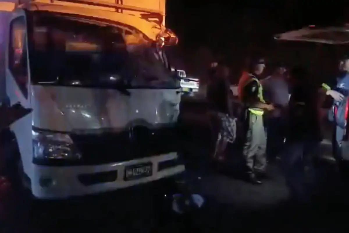 Seis vehículos colisionaron en el kilómetro 48 de la autopista Palín-Escuintla., Provial