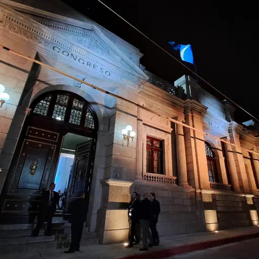 Así se observa el frontispicio del Congreso de la República ,Foto Omar Solís