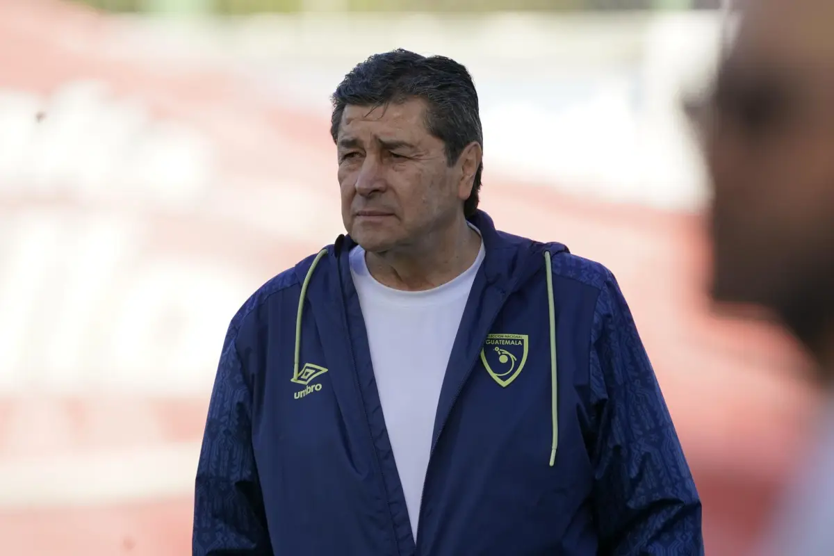 Luis Fernando Tena, técnico de la Selección de Guatemala - FFG