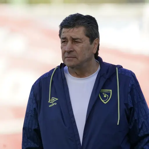 Luis Fernando Tena, técnico de la Selección de Guatemala - FFG