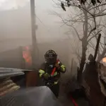 Incendio consume viviendas en la zona 21t