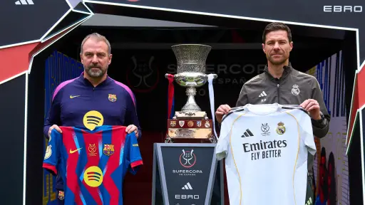 Hansi Flick y Xabi Alonso previo a la final de la Supercopa de España - RFEF